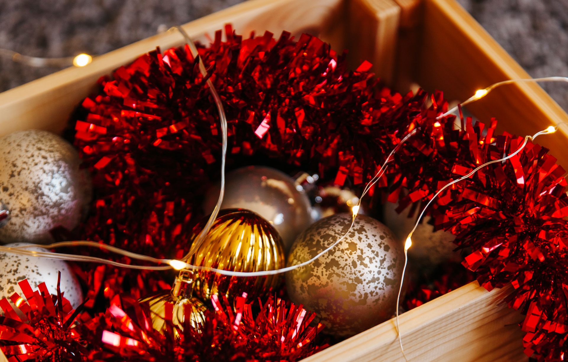 Essential tips for efficiently storing seasonal decorations